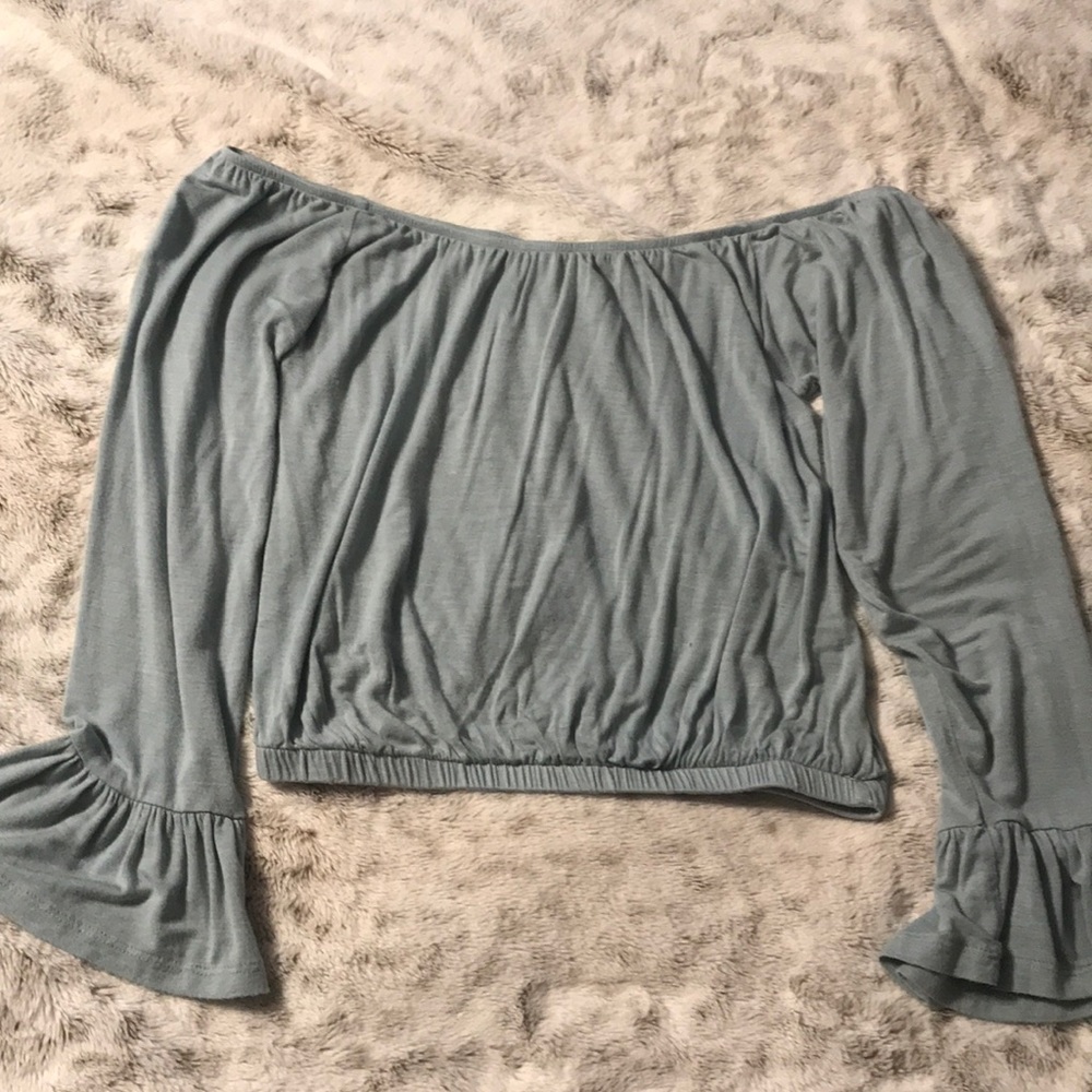 Kendall&Kylie off the shoulder shirt